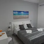 36 Passi Dal Mare Bed & Breakfast 2*