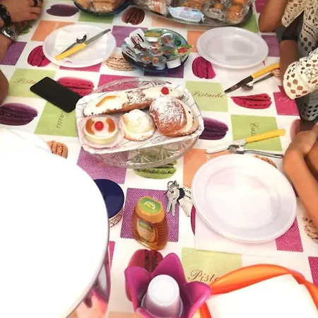 Alojamento de Acomodação e Pequeno-almoço 36 Passi Dal Mare 2*